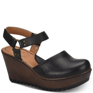 Wedge platform lightweight clogs